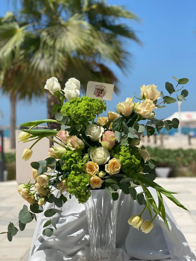 Picture of Beige Flower Bouquet 