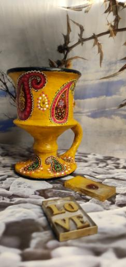 Picture of Chimneys decorated with cloves