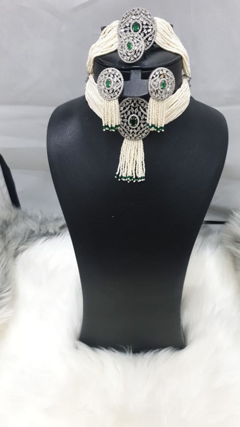 Picture of Lulu khinaquh with green beads 