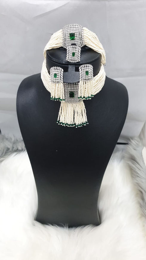Picture of Lulu khinaquh with green beads -2