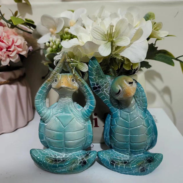 Picture of Sea turtle statues