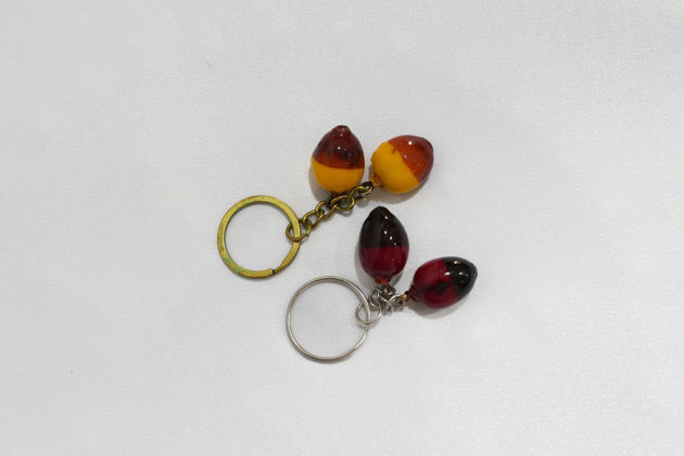 Picture of Wet medal with two pills