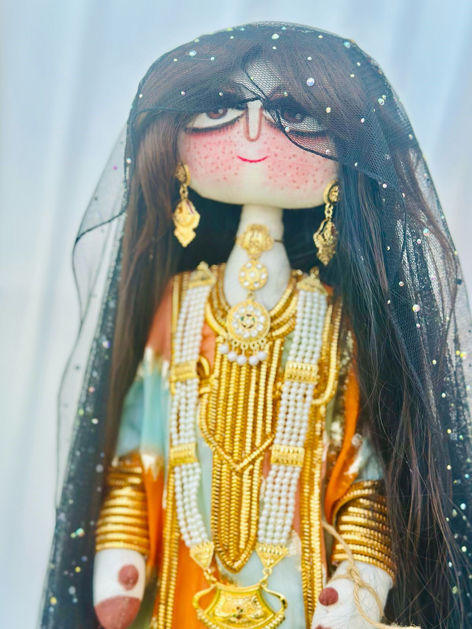 Picture of Emirati doll