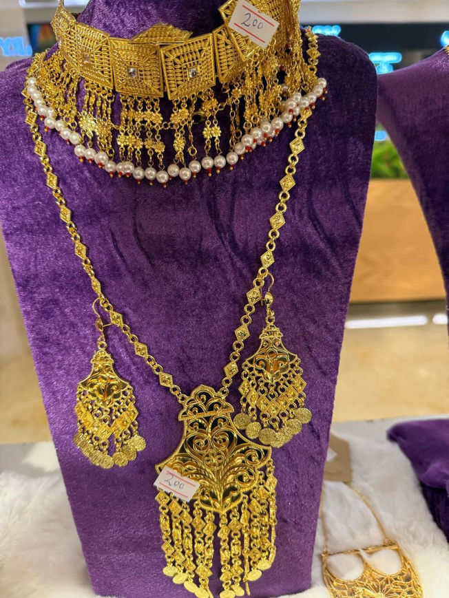 Picture of Gold set