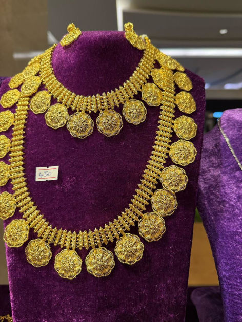 Picture of Gold set 0