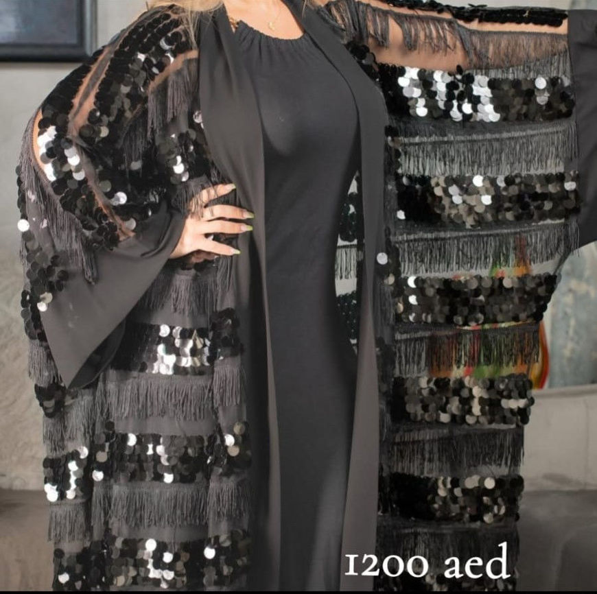 Picture of Abaya embroidered with flakes