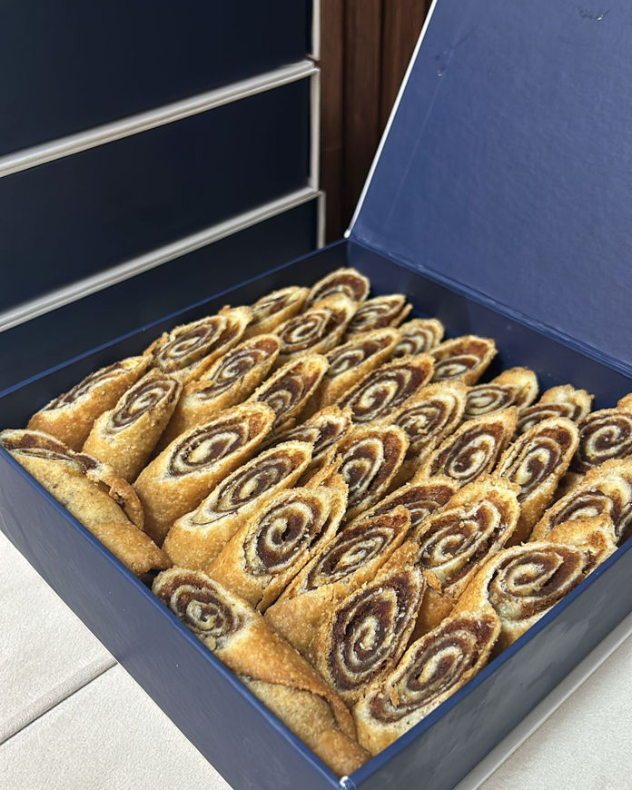 Picture of Spiral Biscuits With Dates