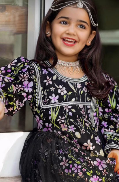 Picture of Girls with an elegant heritage touch