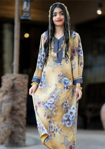 Picture of Girls are woven from silk with a traditional touch 