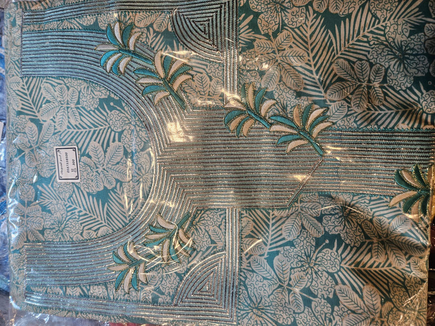 Picture of Cut from golden threads