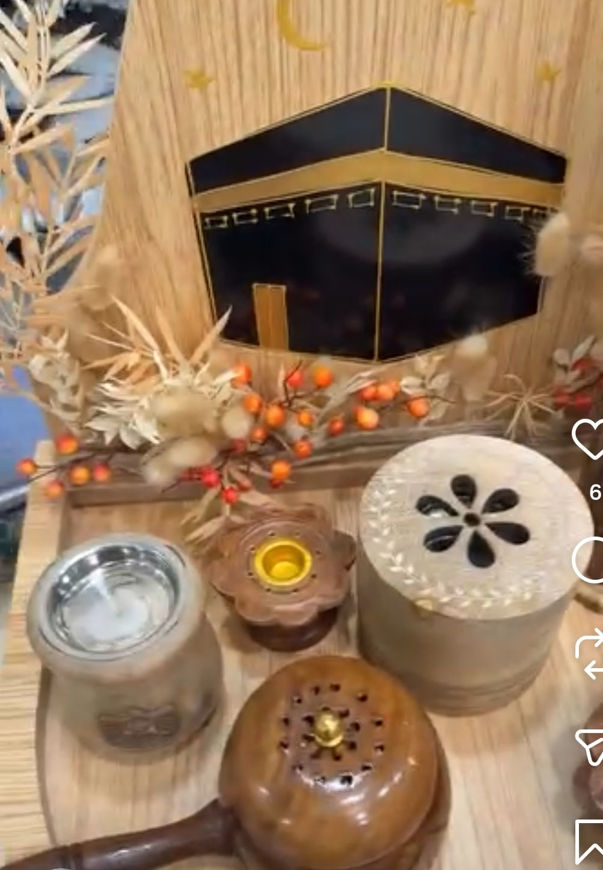 Picture of Assorted Chimney Set