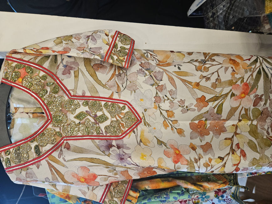 Picture of Cut of gold and silver lobes for the little ones4