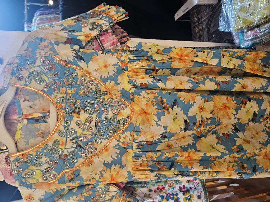 Picture of Gold and silver lobes for the little ones5