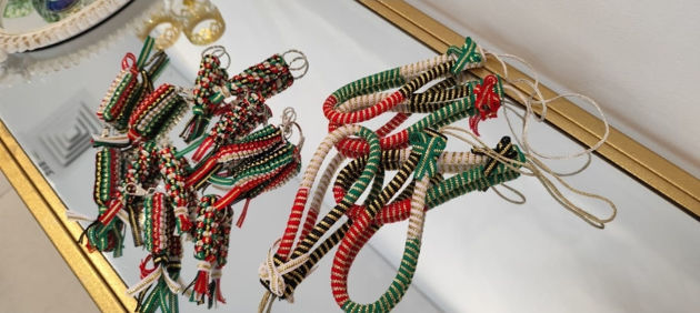 Picture of Tele attachments for bags, phone and keys all colors