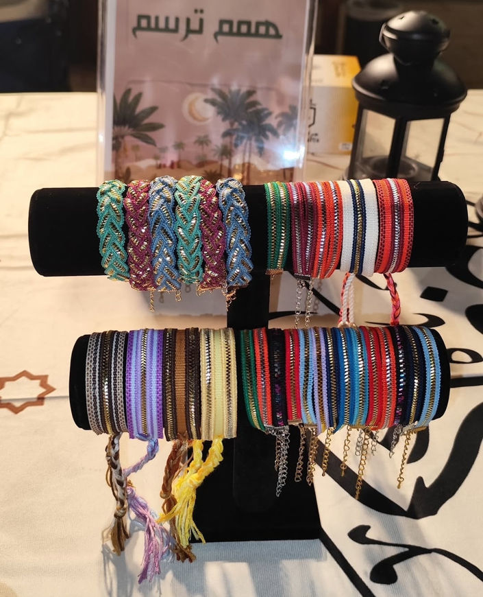 Picture of Bracelets for hand bracelets