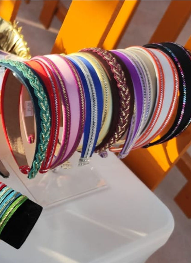 Picture of Crowns for hair with a tli