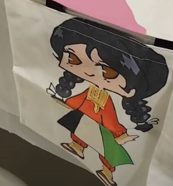 Picture of Multi-use bag with heritage costume