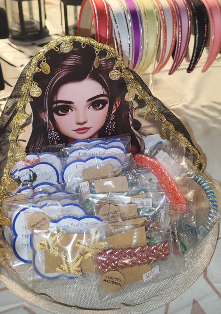 Picture of Hair shawls from the tail 