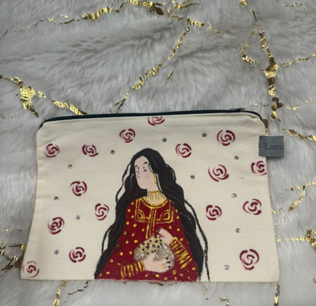 Picture of Diaphragm drawing on canvas Emirati uniform