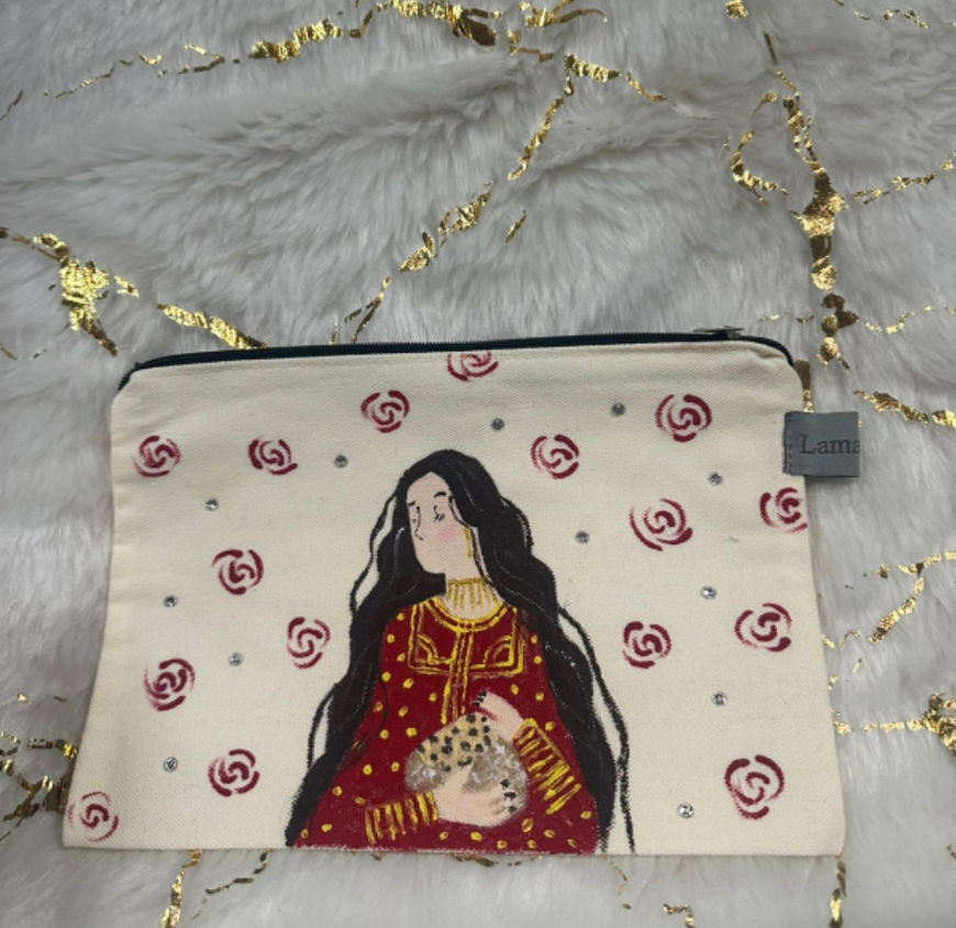 Picture of Diaphragm drawing on canvas Emirati uniform