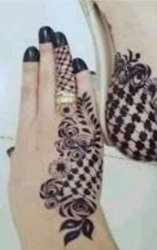 Picture of Sudanese Henna Grid Drawing