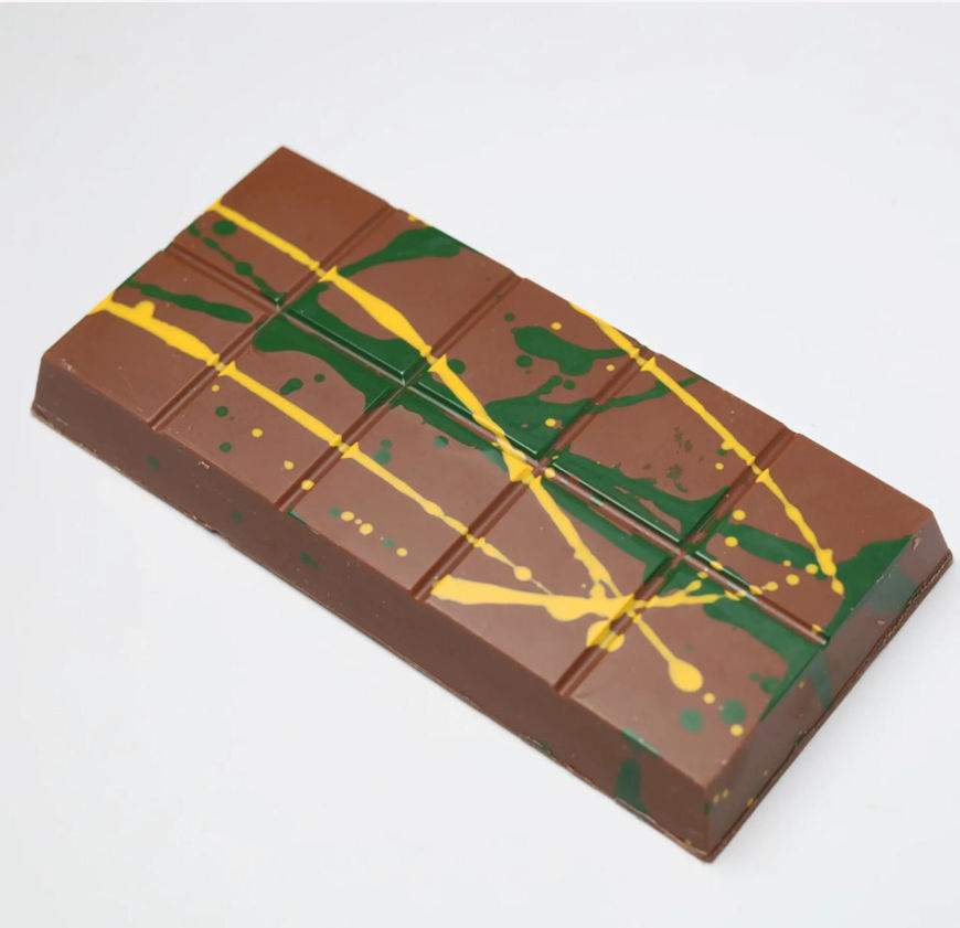 Picture of Pistachio Chocolate Kunafa Bar 200 Grams