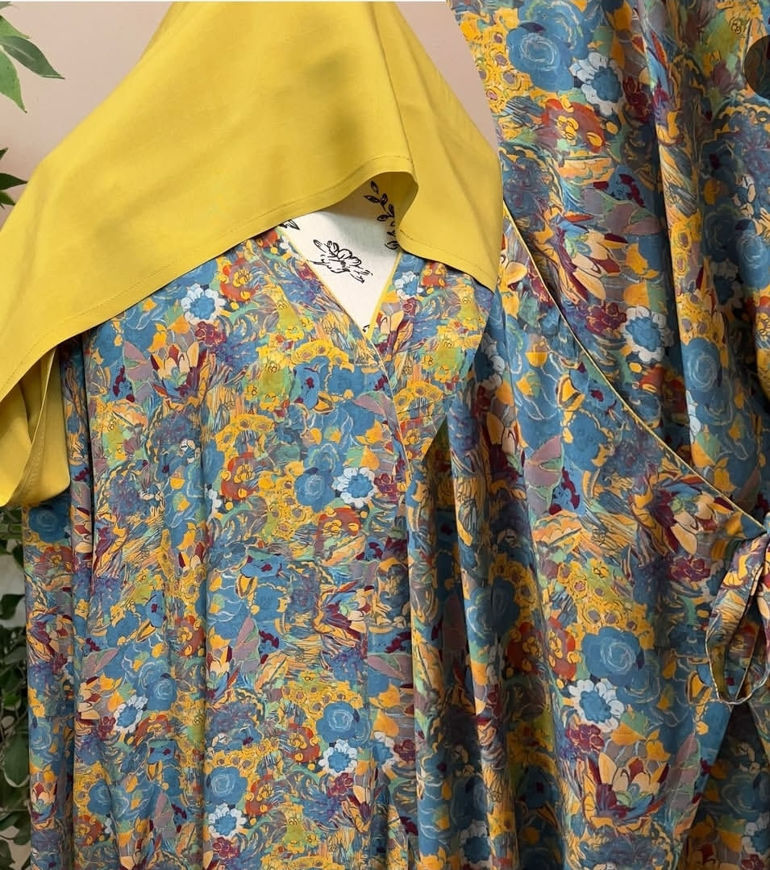 Picture of A garment for prayer by wrapping