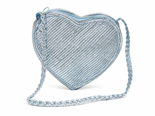 Picture of A bag that follows a heart