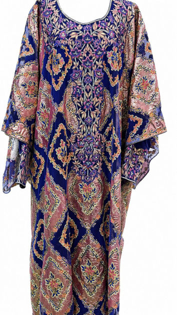 Picture of A luxurious dress and a kandora