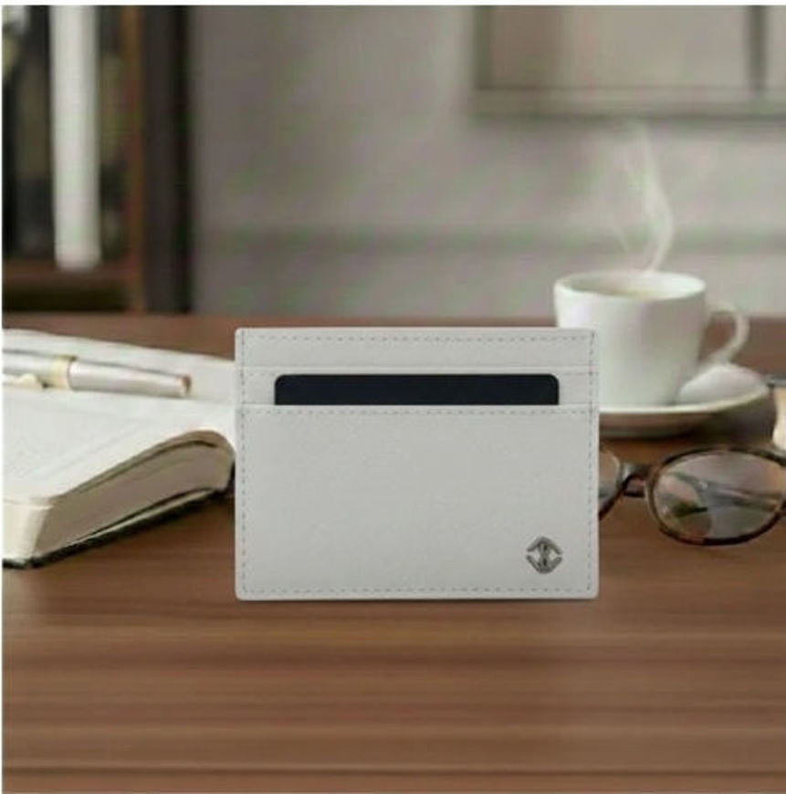 Picture of white wallet