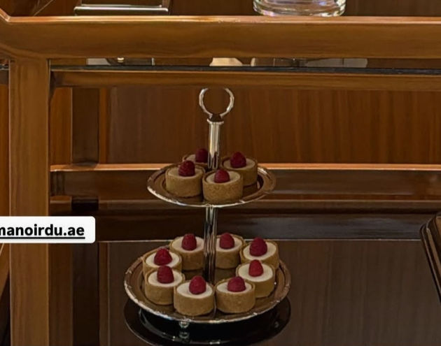 Picture of 30 cupcakes