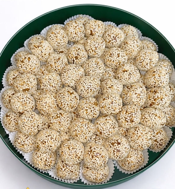 Picture of Date Balls With Sesame