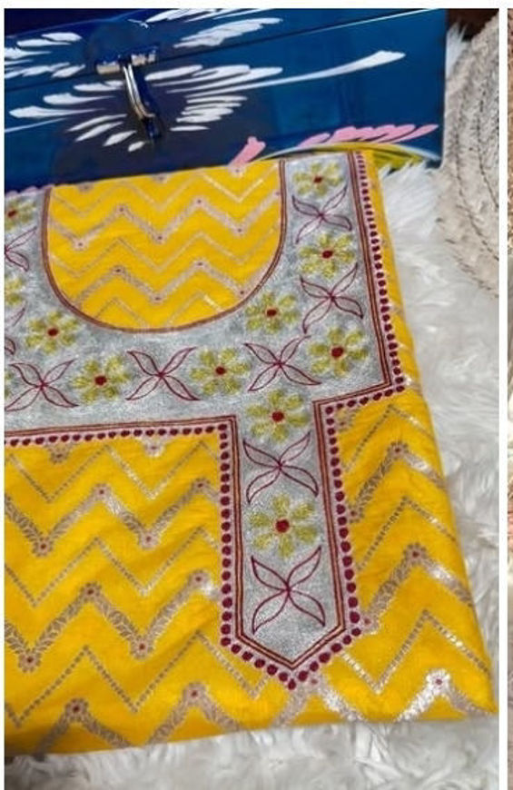 Picture of Soft silk silk with yellow prism