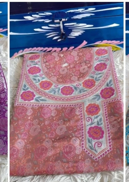 Picture of Soft silk brocade with light pink prism