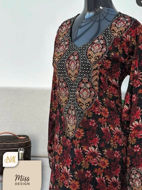 Picture of Decorated with cloves and roses 
