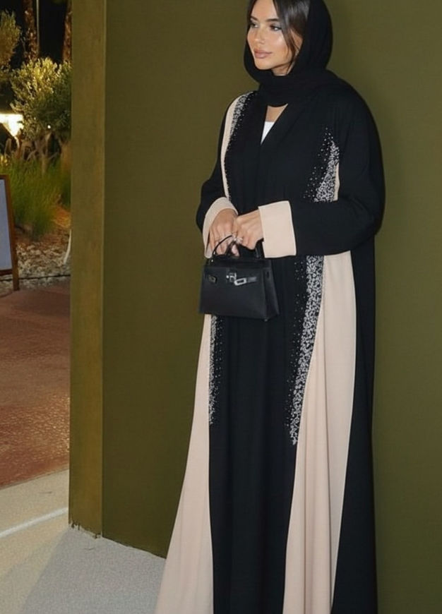 Picture of Black and beige lace abaya