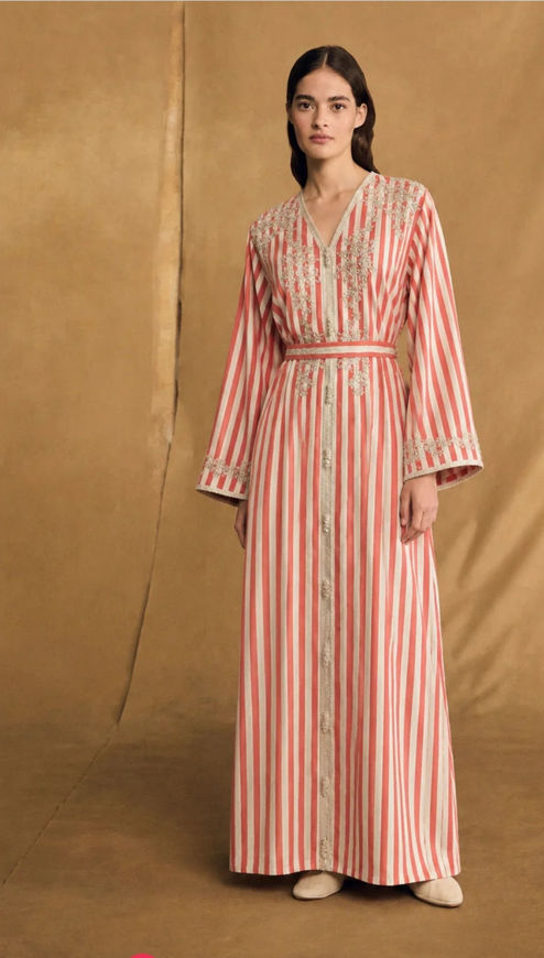 Picture of MARRAKECH - V neck Kaftan - Off White Flower Patch