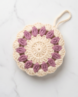 Picture of Elegant floral crochet water bottle holder